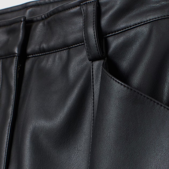 H&M | NWT Black Vegan Faux Leather High-Waisted Straight Leg Pants | Size 4 - Picture 2 of 11